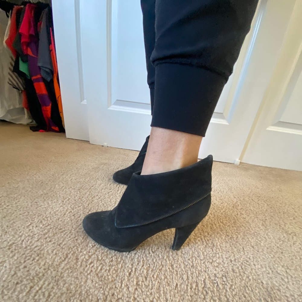 Winter black velvet heels